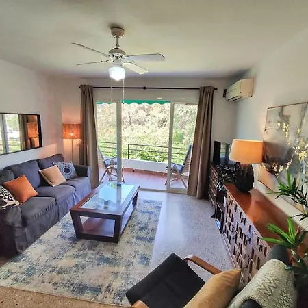 Modern 1 Bedroom With Pool Acess, Edificio Bahamas, Appartement Nerja
