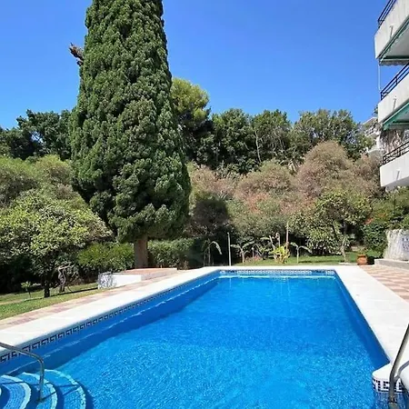 Modern 1 Bedroom With Pool Acess, Edificio Bahamas, Appartement Nerja