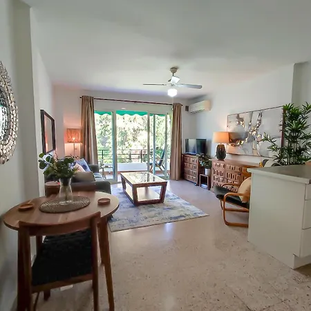 Modern 1 Bedroom With Pool Acess, Edificio Bahamas,